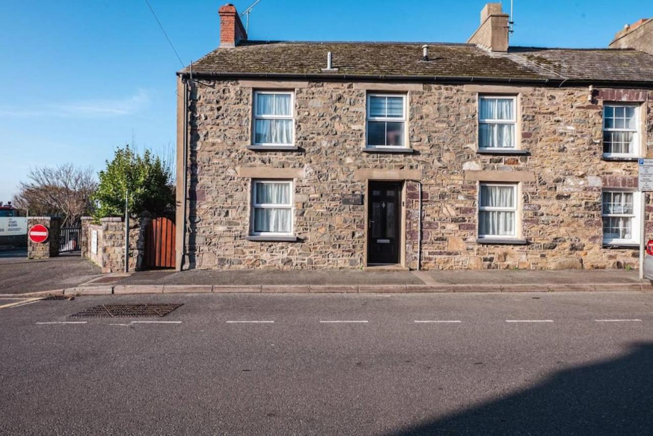 Cosy Welsh Cottage In St Davids Centre With Garden ภายนอก รูปภาพ