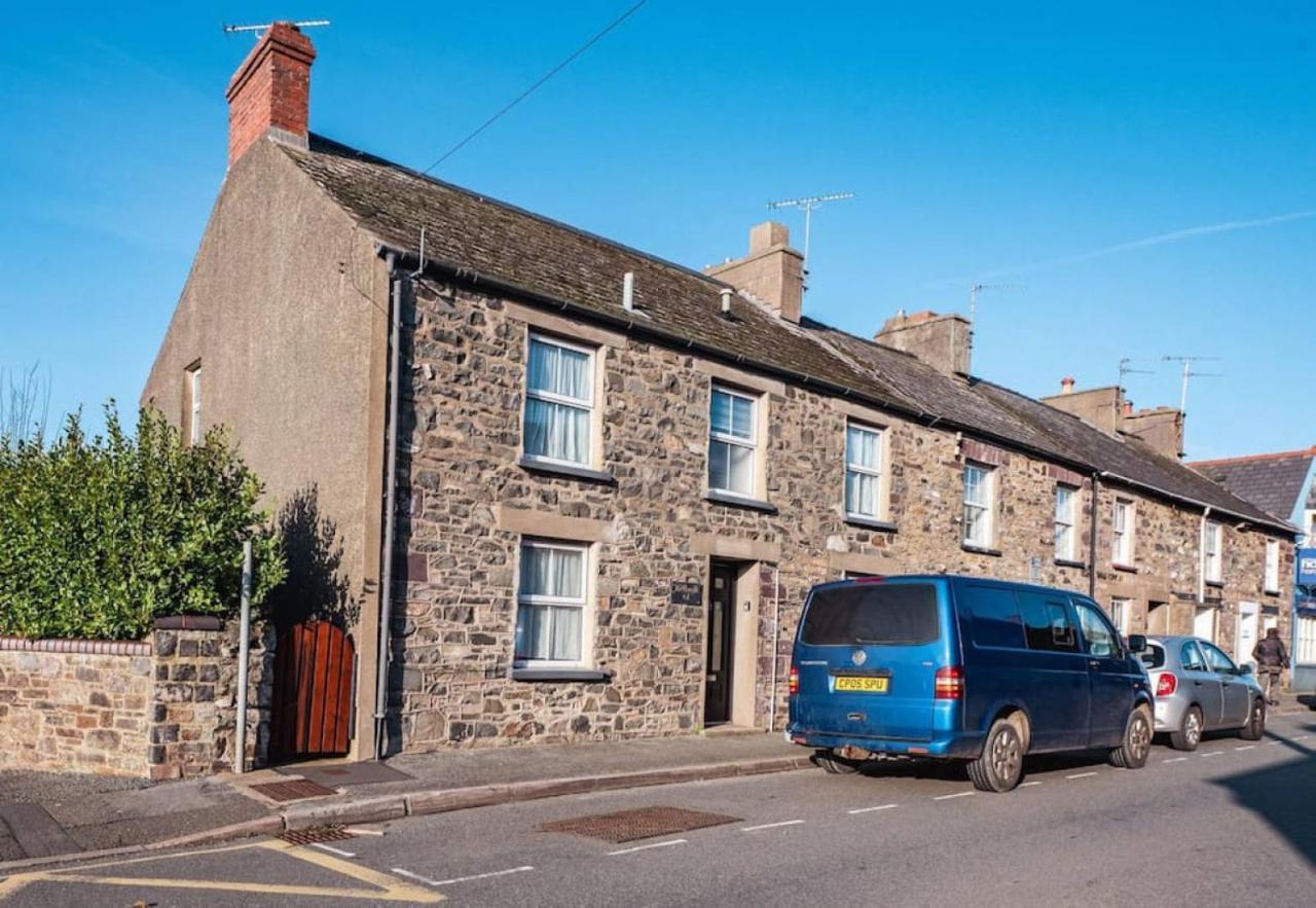 Cosy Welsh Cottage In St Davids Centre With Garden ภายนอก รูปภาพ